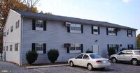 Building Photo - 1842 Rock Cliff Dr