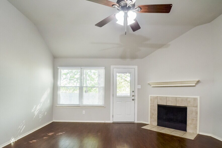 Building Photo - 3720 Allison Dr