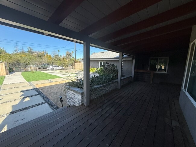 Building Photo - Single story - 3 bedroom, 3 bath + bonus room