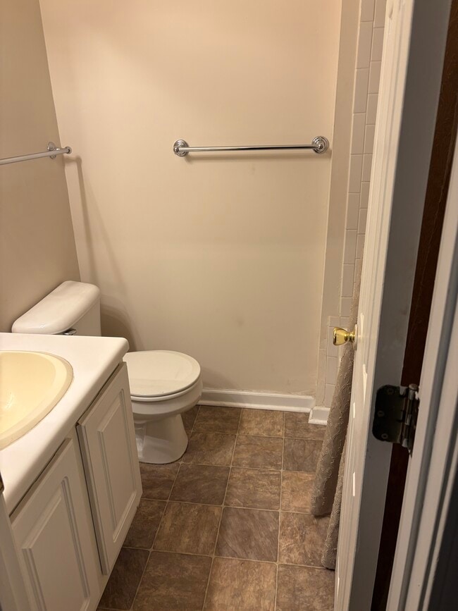 Building Photo - 1086 Cornell Pl