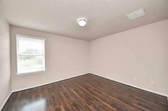 Building Photo - 7214 Baitland Dr