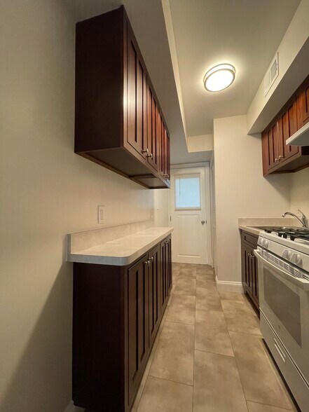 Building Photo - 4630 New Hampshire Ave NW