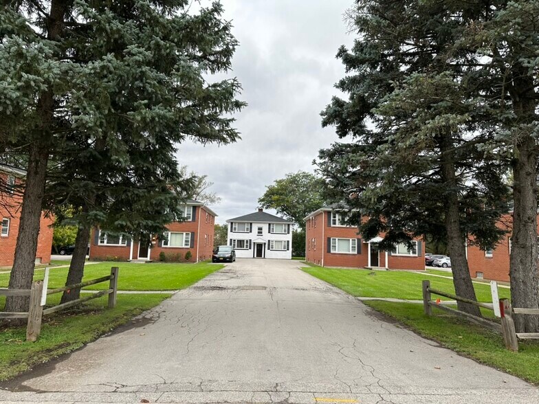 Primary Photo - 6062 Transit Rd