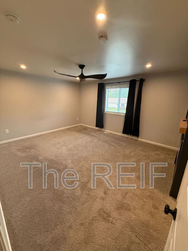 Building Photo - 4477 Soya Ave