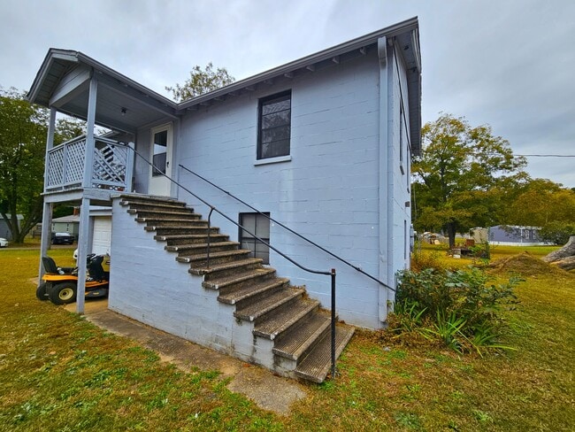 Primary Photo - 134 S Blackstock Rd