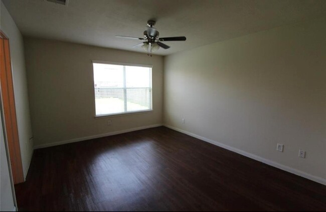 Building Photo - 6014 Brenwood Trails Ln