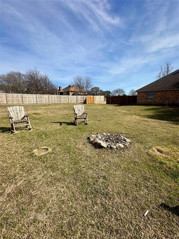 Building Photo - 127 Lori Dr