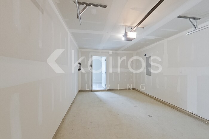 Building Photo - 3908 Miller Dr