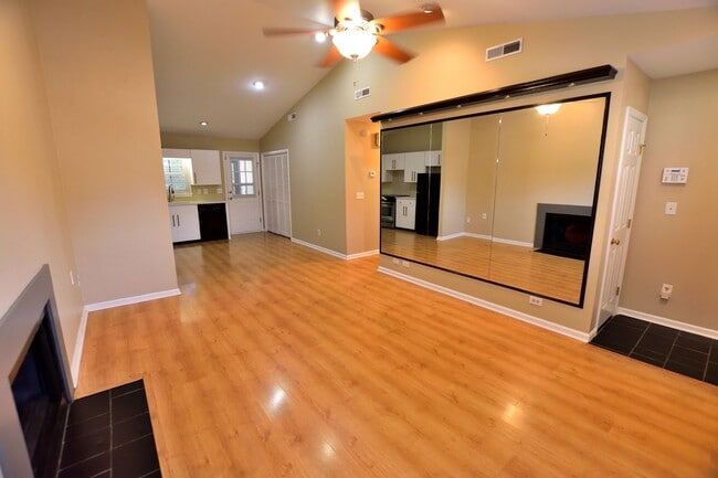 Building Photo - 253 Browning Ln