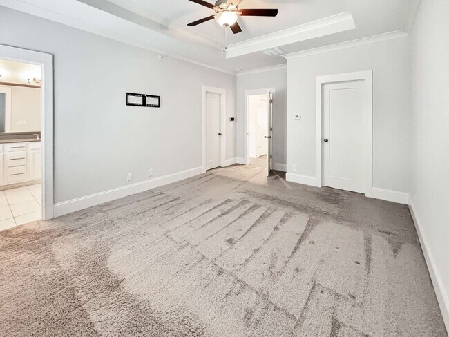 Building Photo - Beautiful 3 BR Townhome in Woodstock!