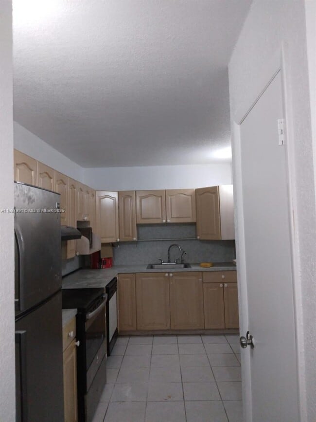 Primary Photo - 14850 Naranja Lakes Blvd