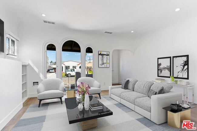 Building Photo - 2832 12th Ave