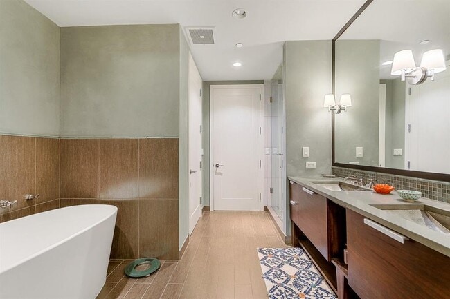 Building Photo - 200 Congress Ave.