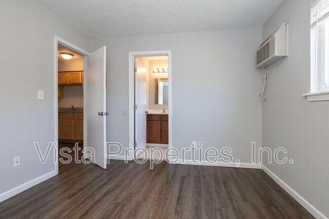 Building Photo - 4806 Saddlebrook Ln