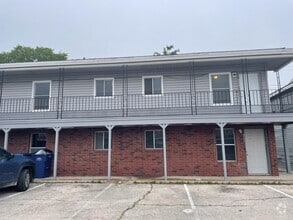 Building Photo - 956 S 15th St