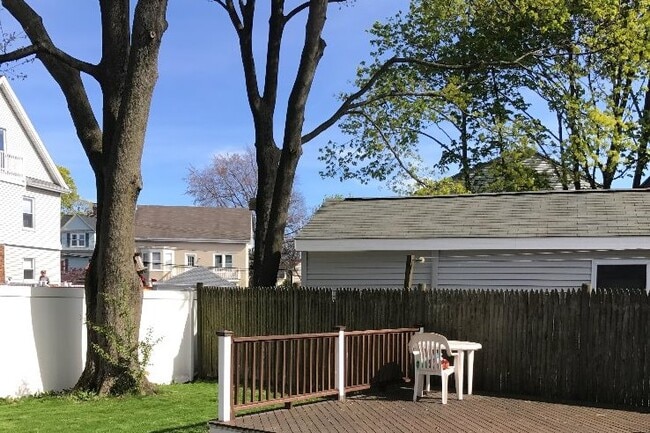 Building Photo - 17 Norfolk Ave