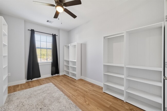 Building Photo - 10021 Alfred Ln