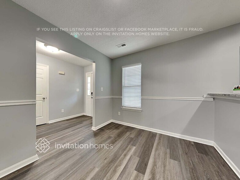 Building Photo - 6015 Running Deer Rd