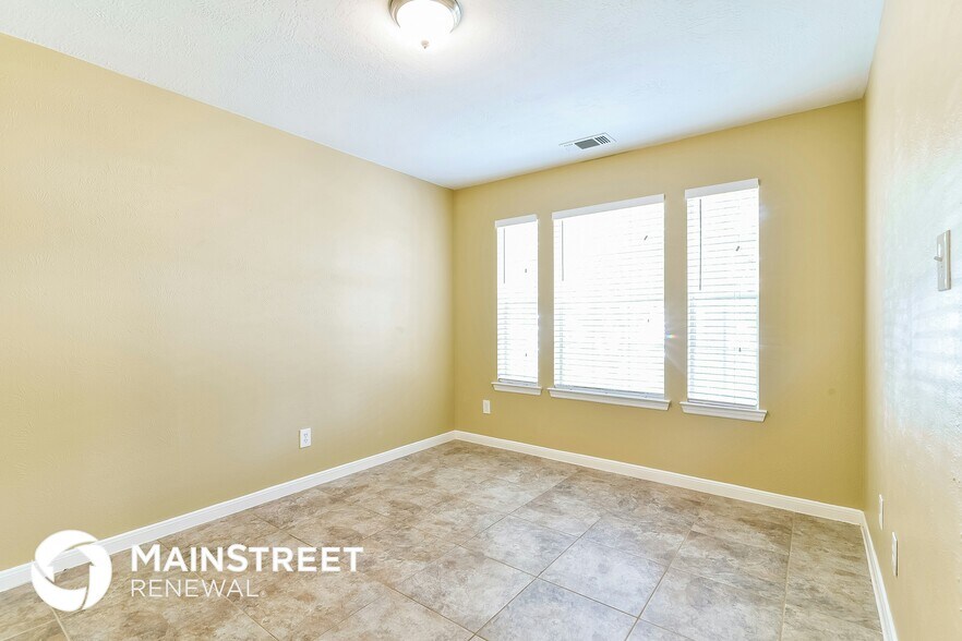 Building Photo - 18415 Green Cypress Ct