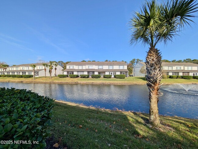 Building Photo - 12311 Kensington Lakes Dr