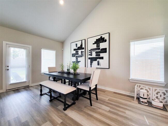 Building Photo - 8401 Hazel River Dr