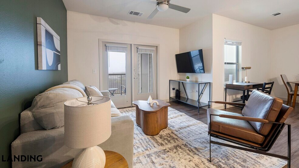 Building Photo - 2825 Main St