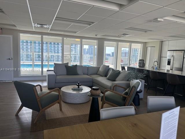 Building Photo - 321 NE 26th St