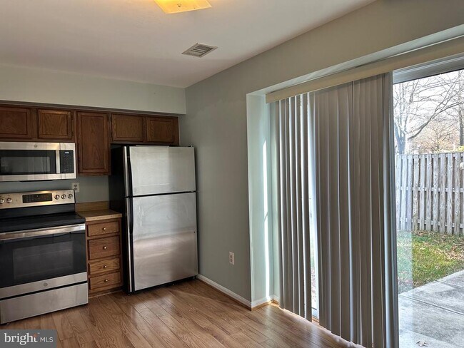 Building Photo - 14781 London Ln