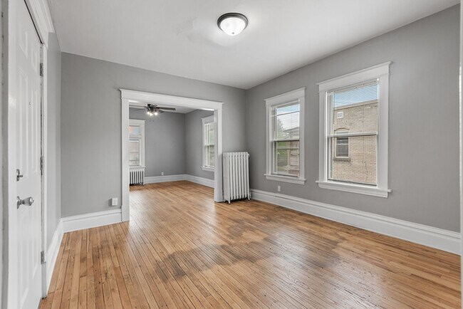 Building Photo - 211 Grotto St N