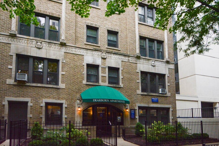 Building Photo - 1337 N Dearborn St
