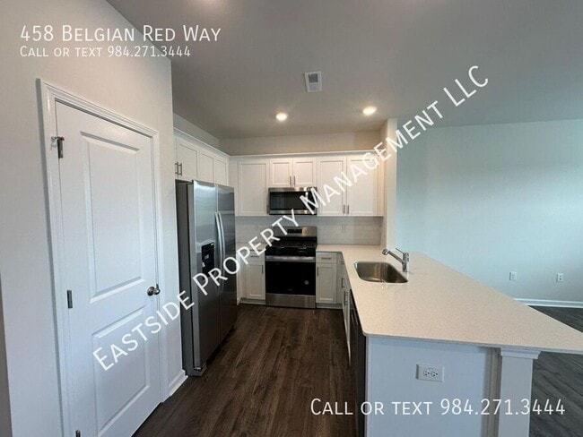 Building Photo - 458 Belgian Red Wy