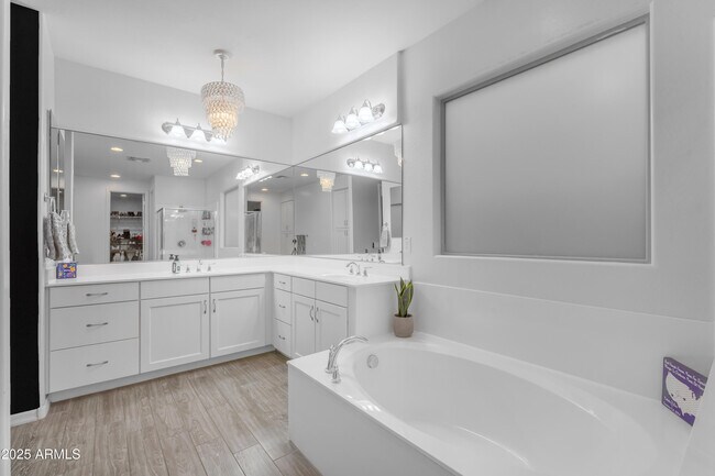 Building Photo - 3938 E Ficus Way