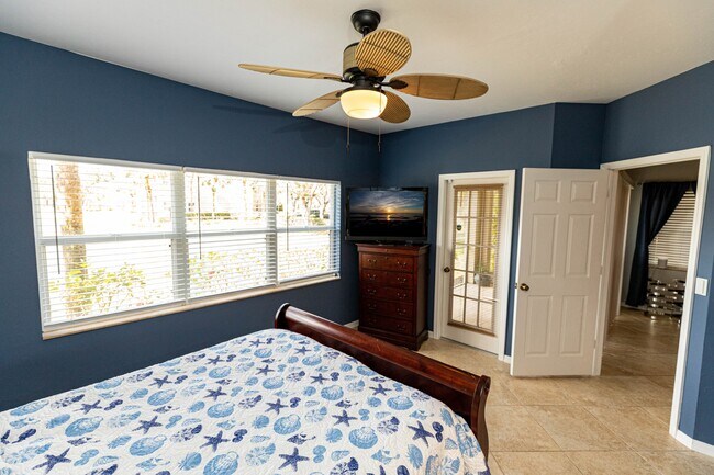 Building Photo - 12081 Summergate Cir