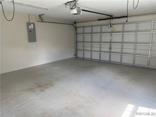 Building Photo - 2986 W Edison Pl