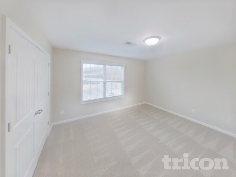 Building Photo - 4028 Effie Seward Dr