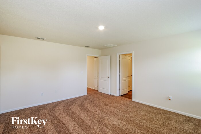 Building Photo - 325 Jarama Cir