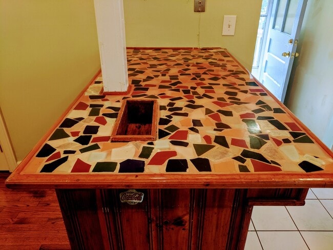 Building Photo - Spacious 3bdrm/2bth Home Located in a Well Established Neighborhood in Richmond's West End  Conve...