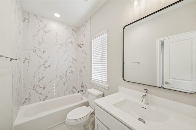 Building Photo - 8127 Esther Acres Ln