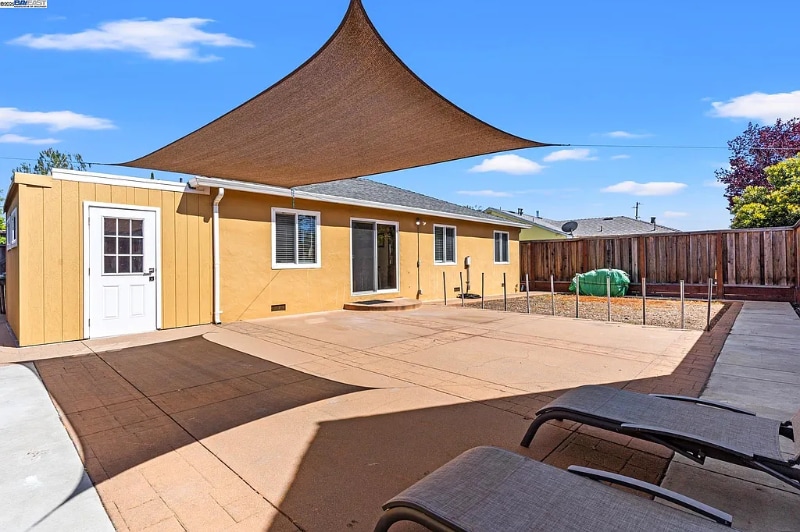 Building Photo - 20171 Leroy Dr