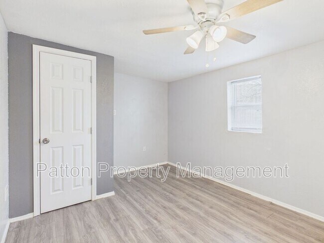 Building Photo - 2718 Duncan Dr