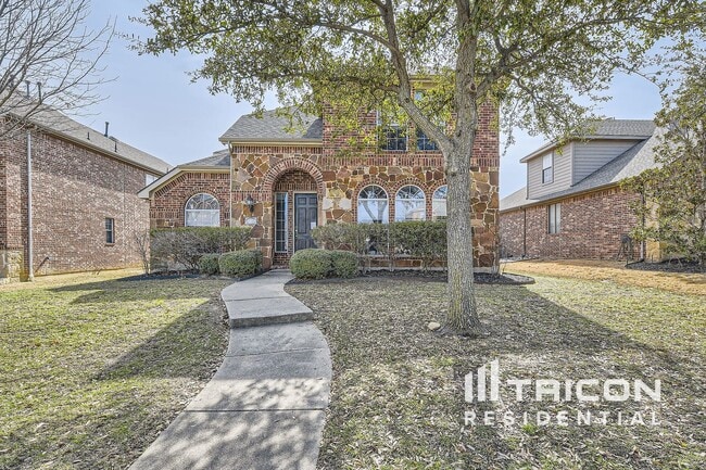 Building Photo - 2785 Greenway Dr