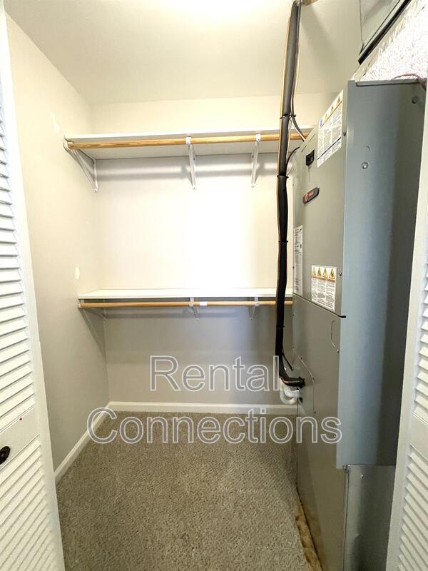 Building Photo - 8972 IL-13