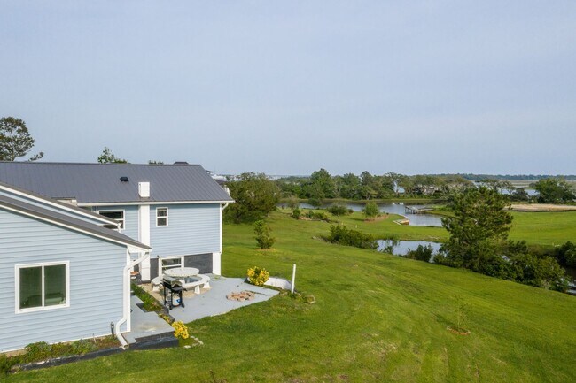 Building Photo - 108 Hawkins Creek Ln