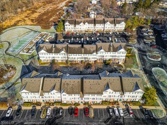 Building Photo - 225 Windmill Ct