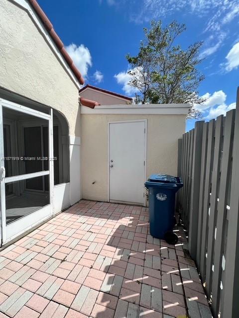 Building Photo - 1565 Springside Dr