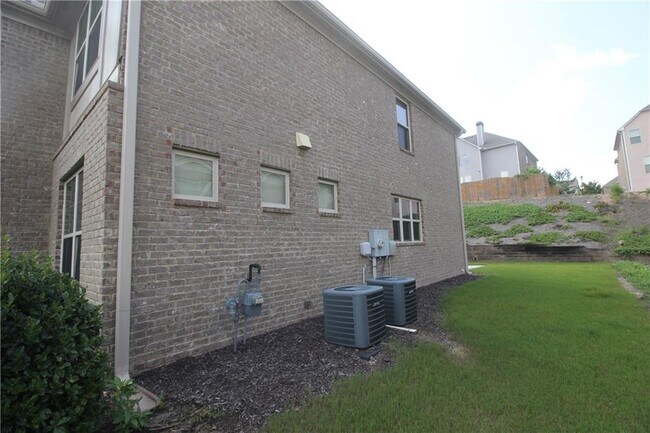 Building Photo - 1665 Gallant Fox Ln