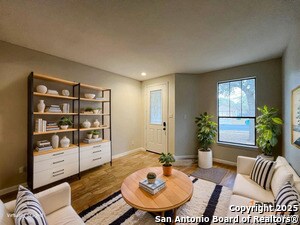 Building Photo - 317 Sandy Shl