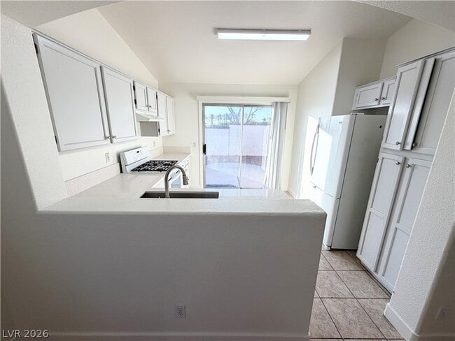 Building Photo - 1824 Cedar Flat Ln