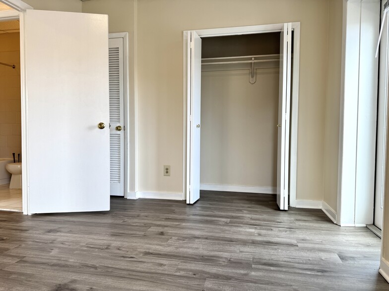 Building Photo - 222 Albemarle St