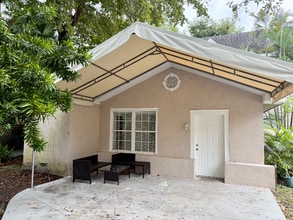 Building Photo - 3147 Mary St